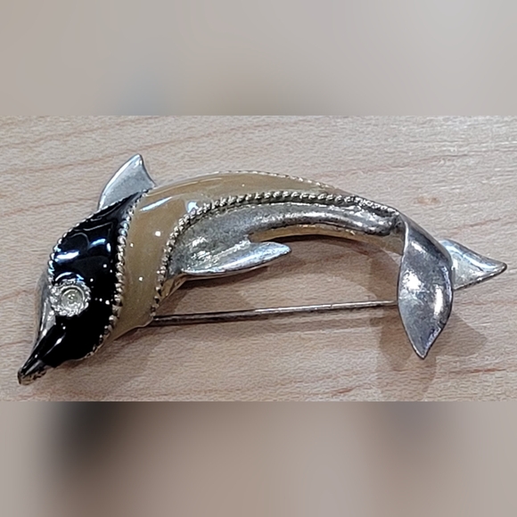 Darlene Dolphin Pin - Gold Tone & Enamel - Vintage - Picture 1 of 12